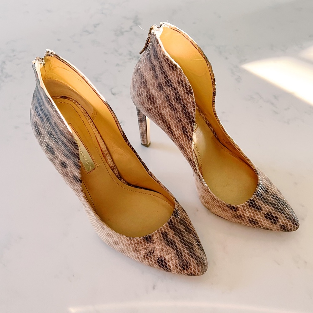 BCBG BCBGeneration Snake Zipper Back Heel Pump 6 - Picture 5 of 7